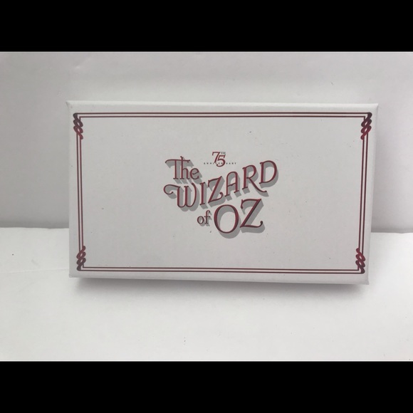 🆕❤️ New Wizard of Oz 3 Pin Anniversary Set - Picture 8 of 10